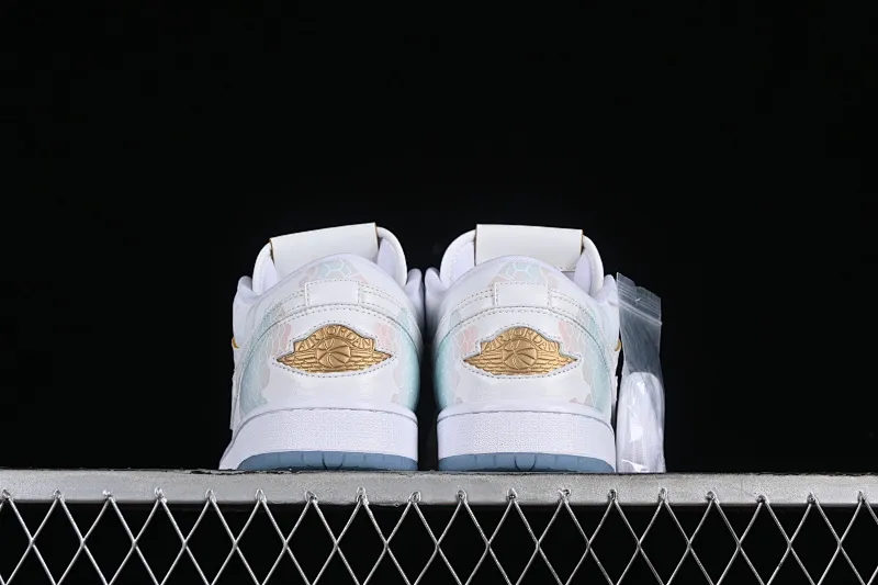 All Categories Air Jordan Jordan Series Basketball Shoes Air Jordan 1 Low Air Jordan 1 Low AJ1 Joe 1 Year of the Dragon Limited New Chinese Style Customization Steam Puppet-Third Prince Ao Bing Low State Cultural Casual Shoes FN8901-164